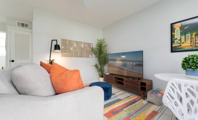 Be A Nomad | Cozy 1br apt steps from the beach