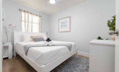 Be A Nomad | Newly Renovated | Short walk to bch