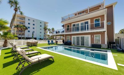 Be A Nomad | Ocean view pool home